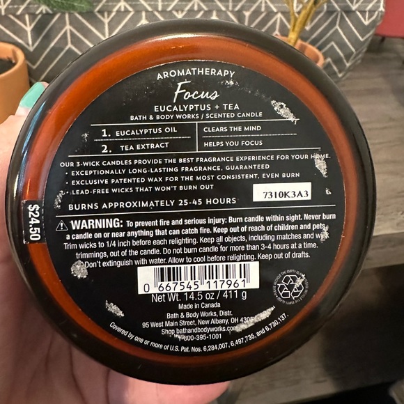 Brand new - Bath & Body Works 3-Wick candle - Picture 2 of 2